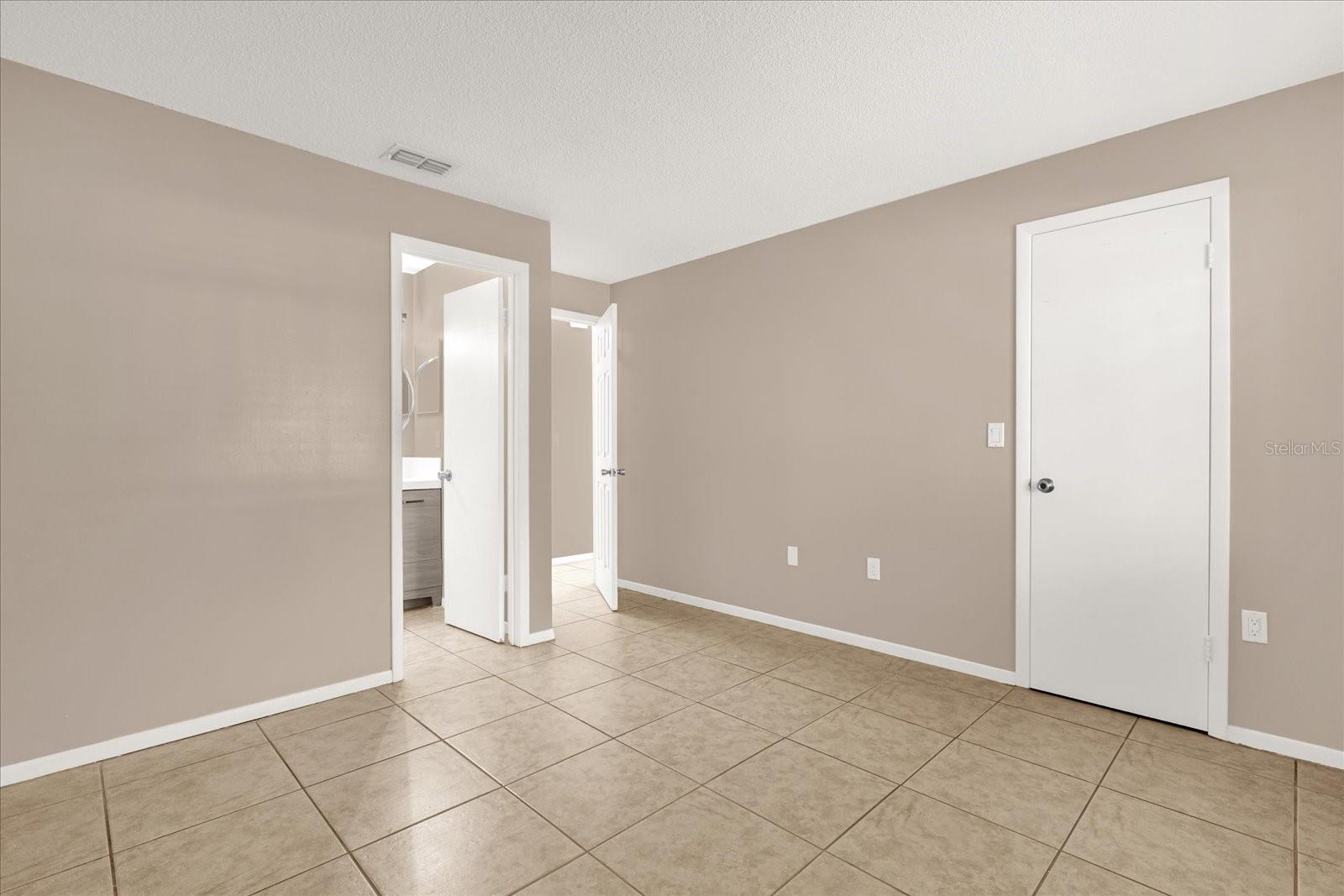 RIVER CREST - Residential