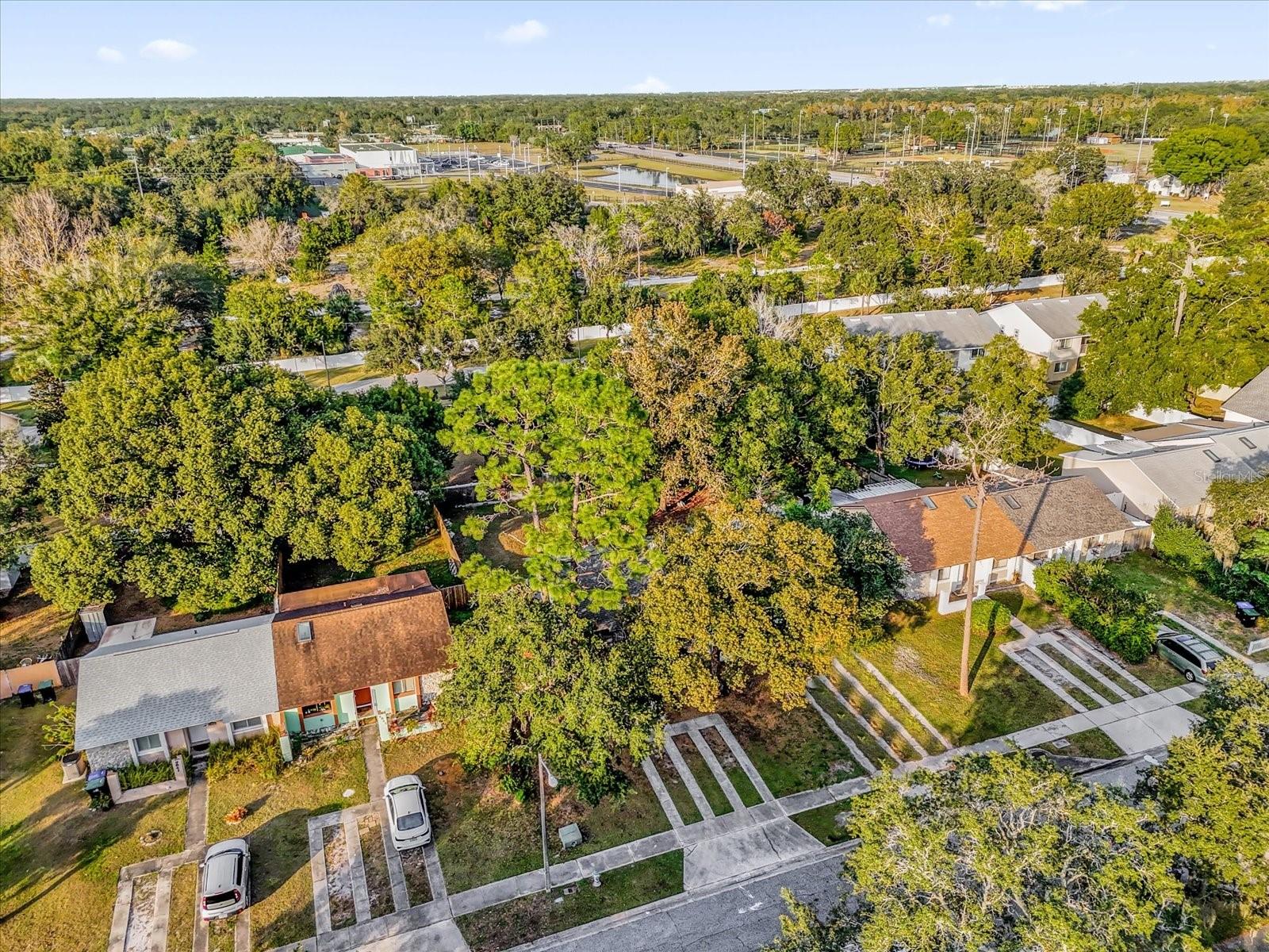 RIVER CREST - Residential