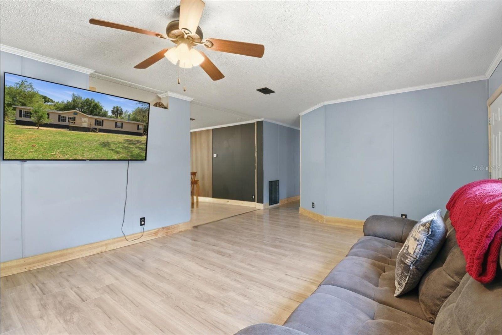 CRYSTAL MANOR UNIT 01 - Residential