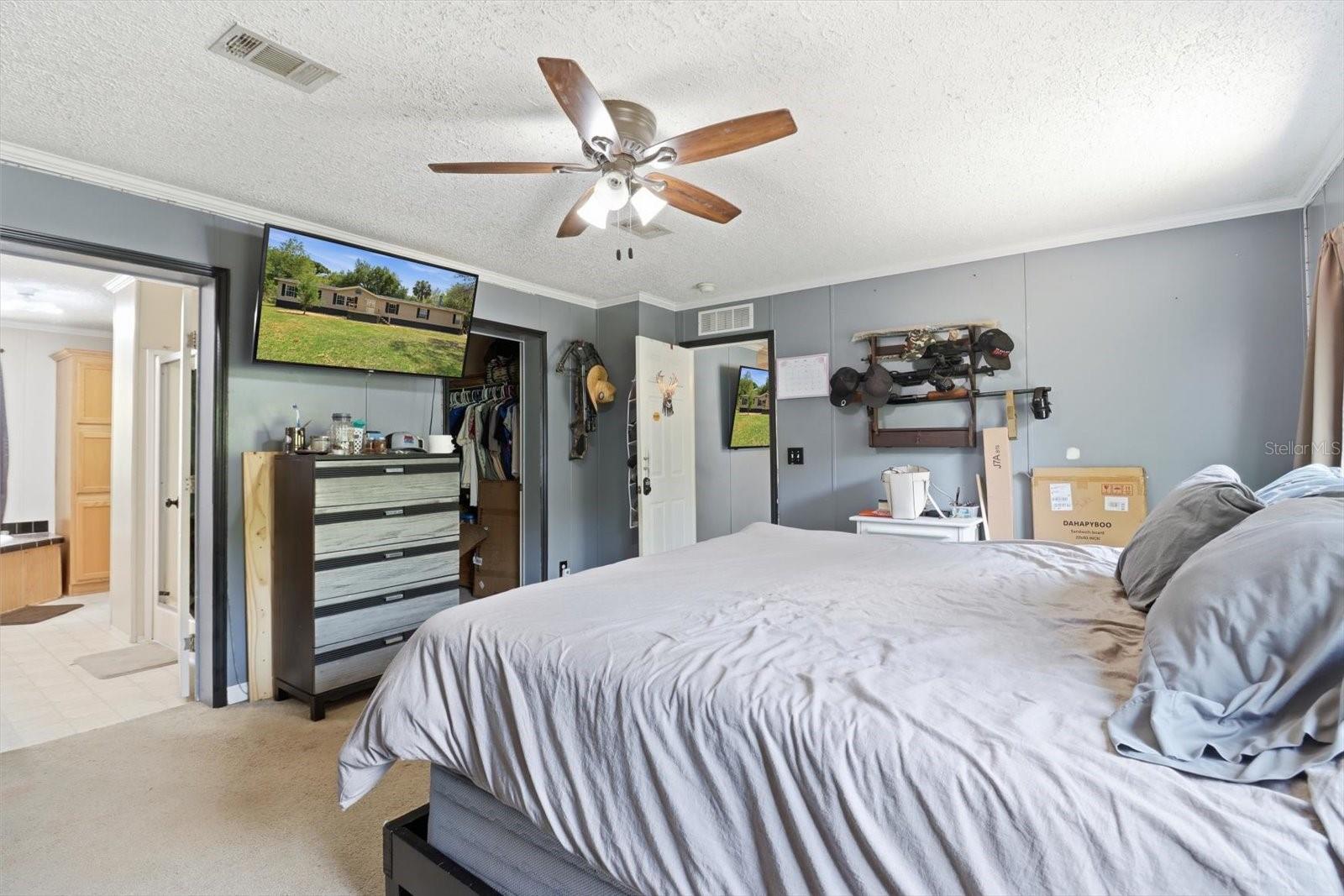 CRYSTAL MANOR UNIT 01 - Residential