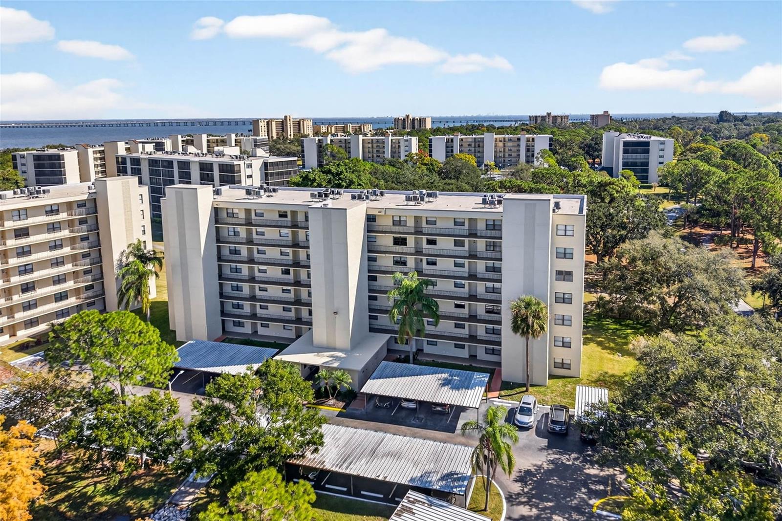 COVE CAY VILLAGE III - Residential