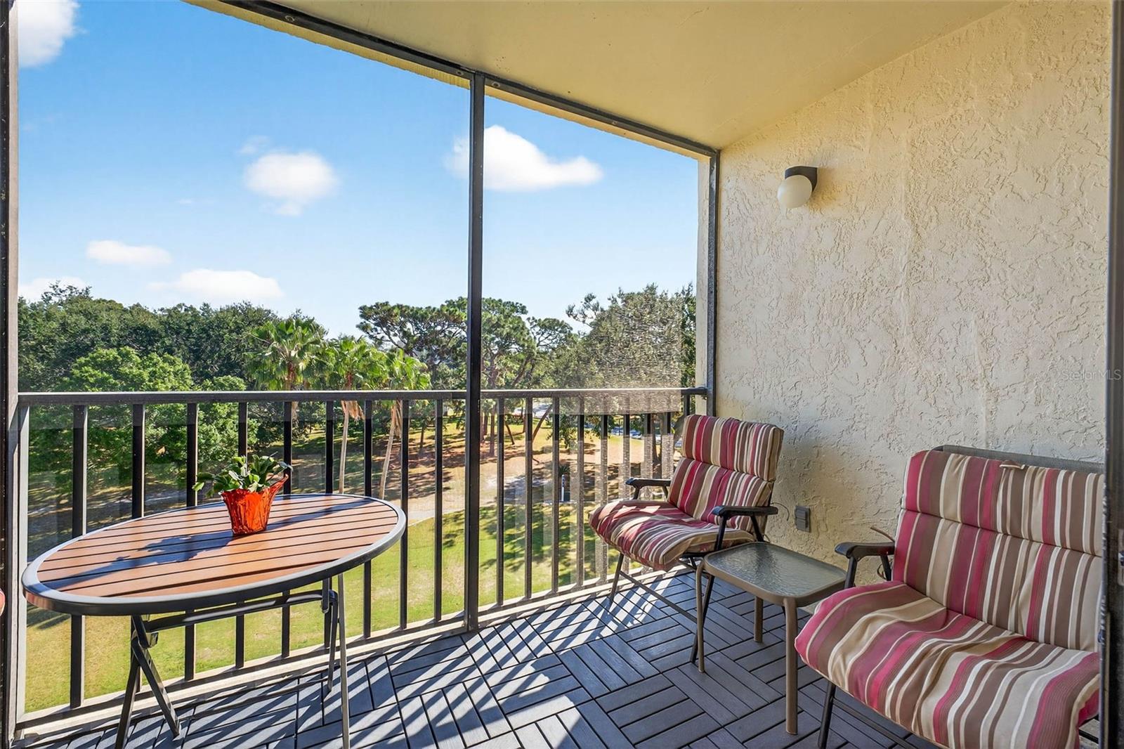 COVE CAY VILLAGE III - Residential