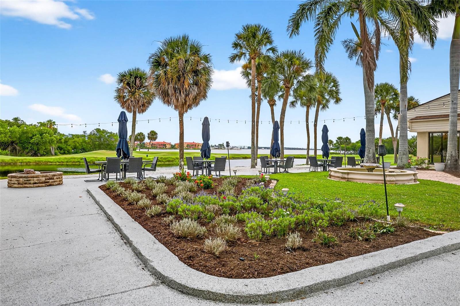 COVE CAY VILLAGE III - Residential