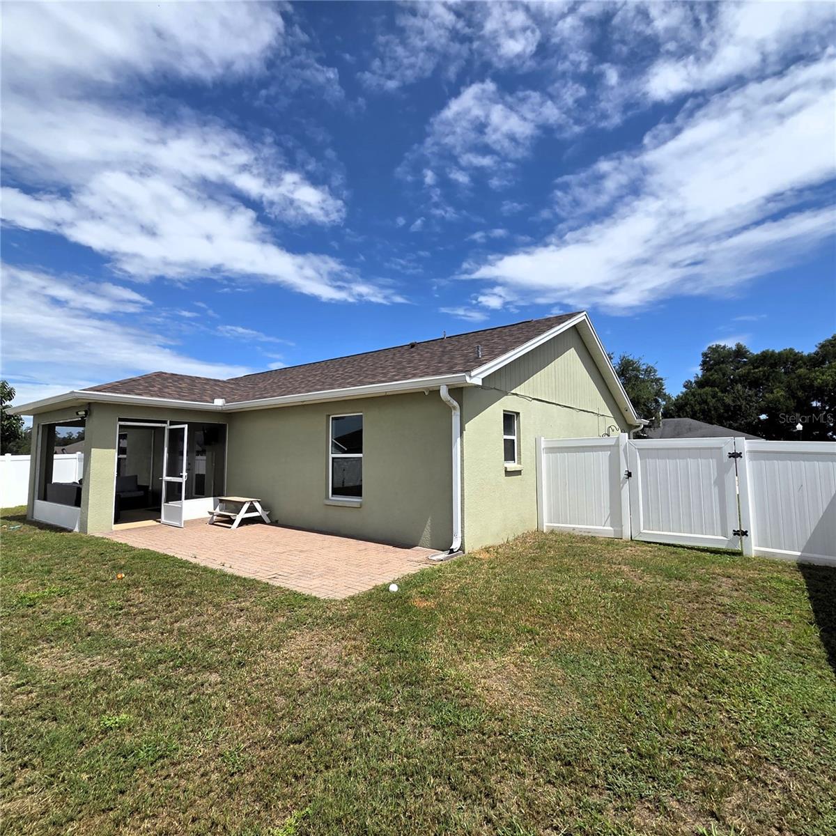 2269 COUNTRY MANOR STREET
