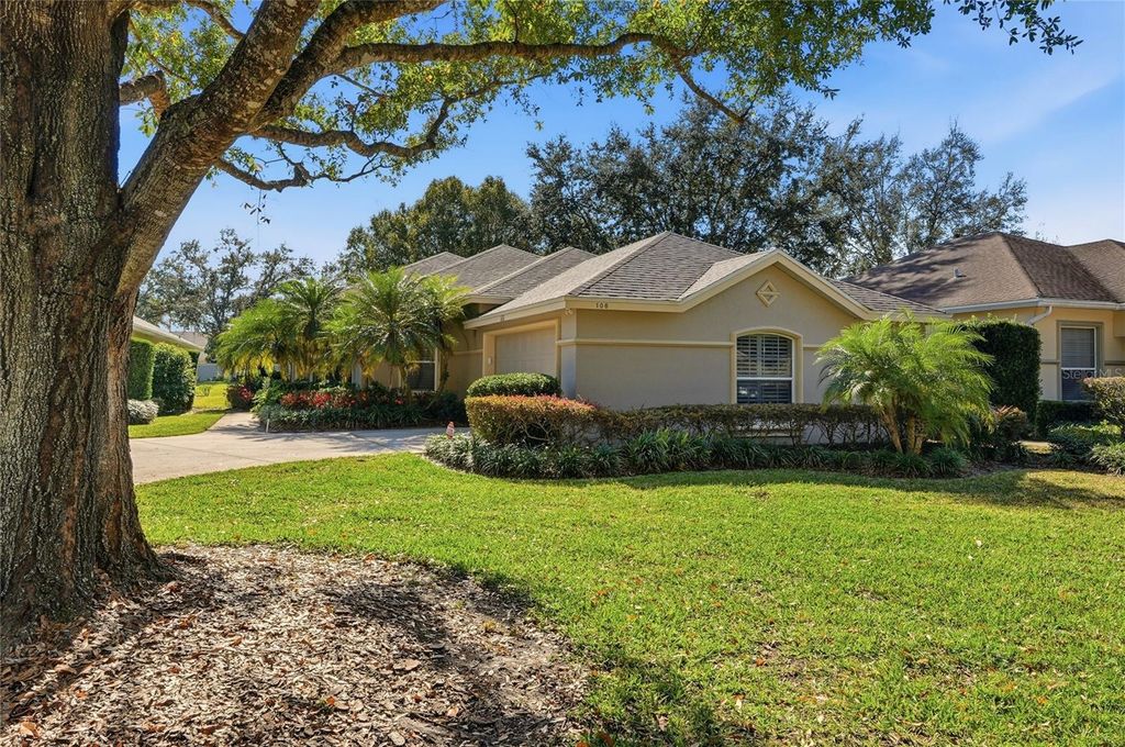 Photo of 106 Jardin Lane, Winter Haven, FL 33884 (MLS # L4958336)