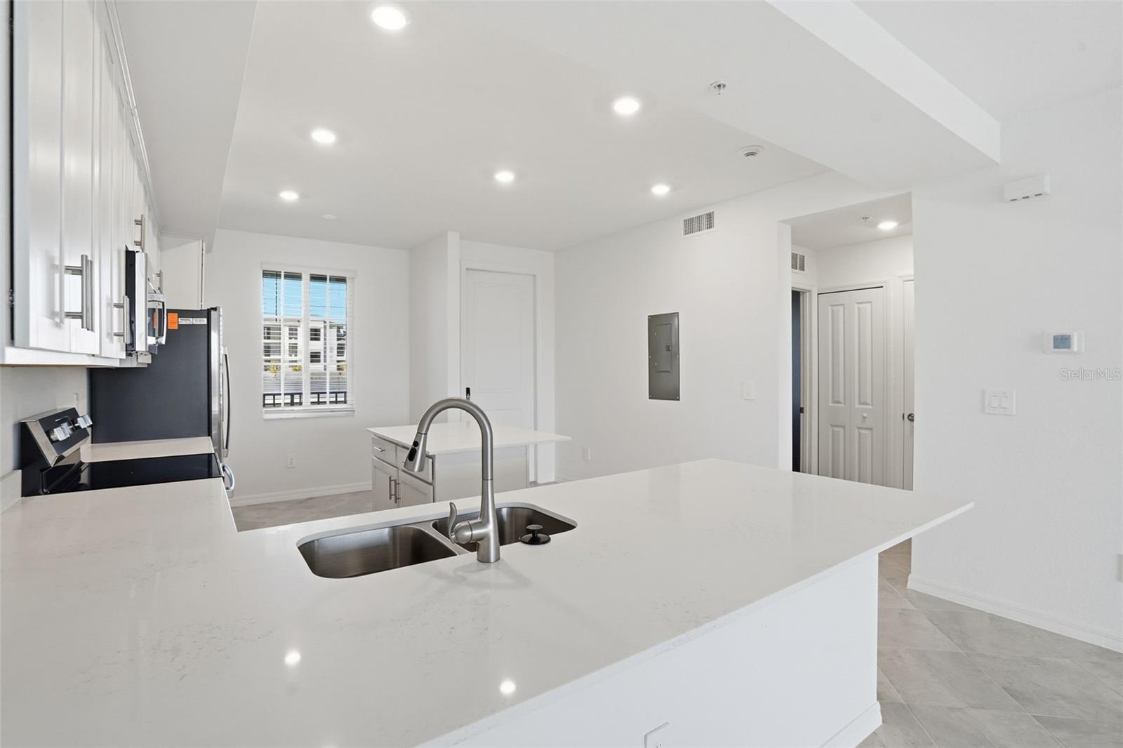 WELLEN PARK GOLF & COUNTRY CLUB - Residential