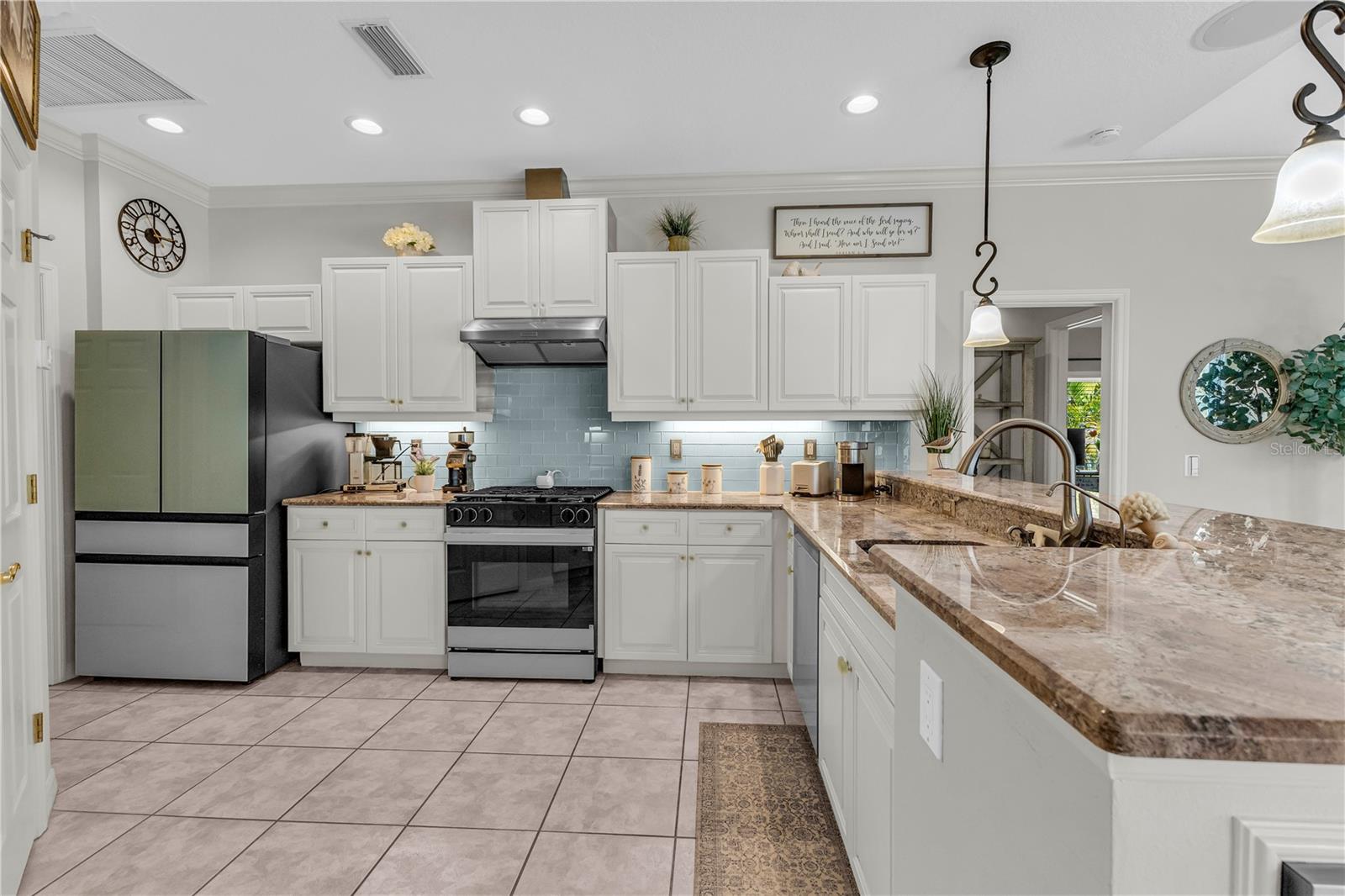 EDGEWATER VILLAGE SUBPHASE B - Residential