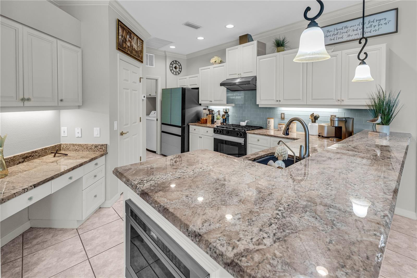 EDGEWATER VILLAGE SUBPHASE B - Residential