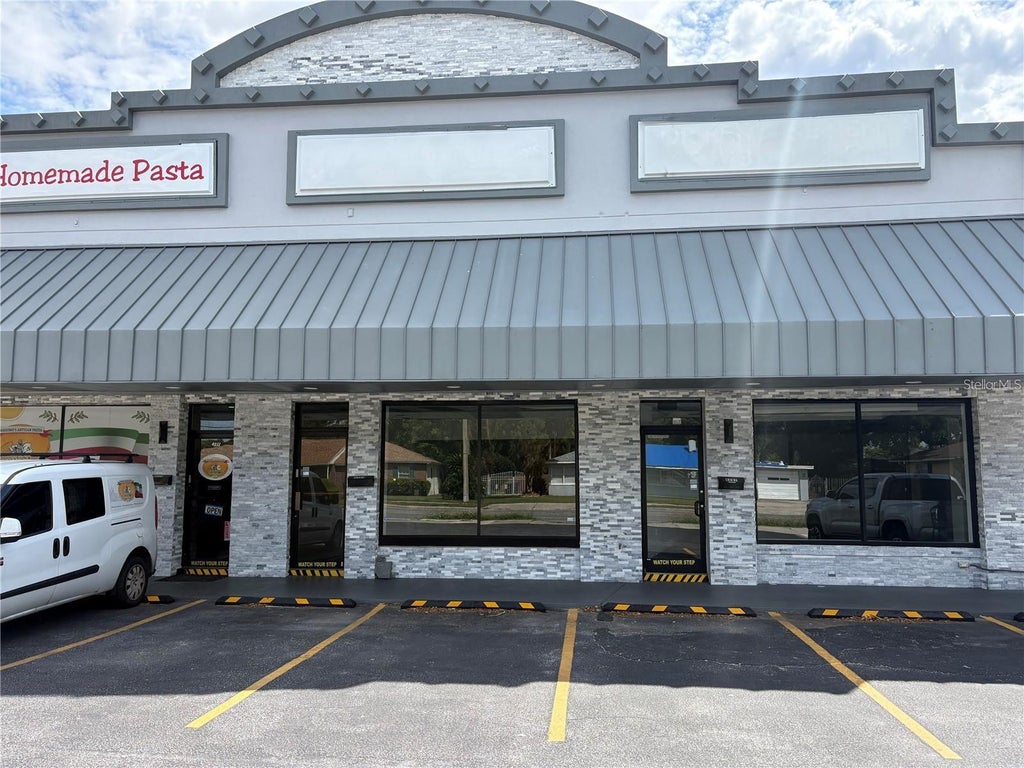 Photo of 4207 Edgewater Drive, Orlando, FL 32804 (MLS # G5115417)