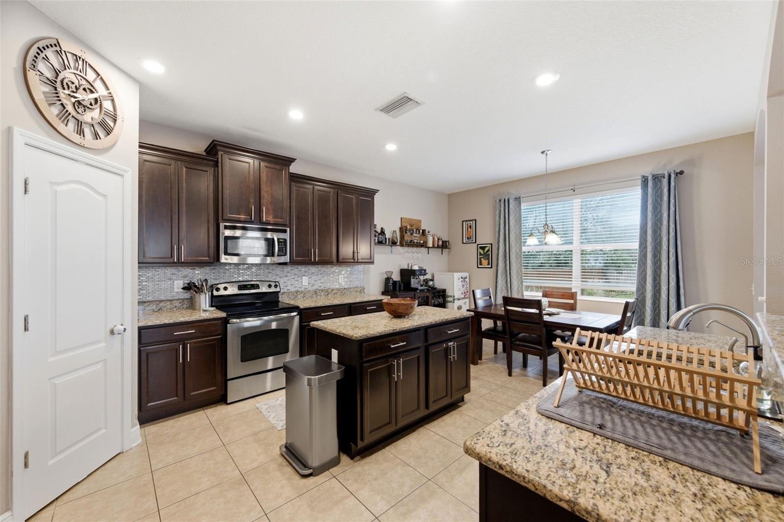 ELLIOTTS E E SUB - Residential