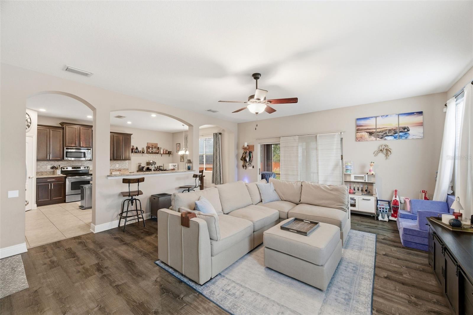 ELLIOTTS E E SUB - Residential