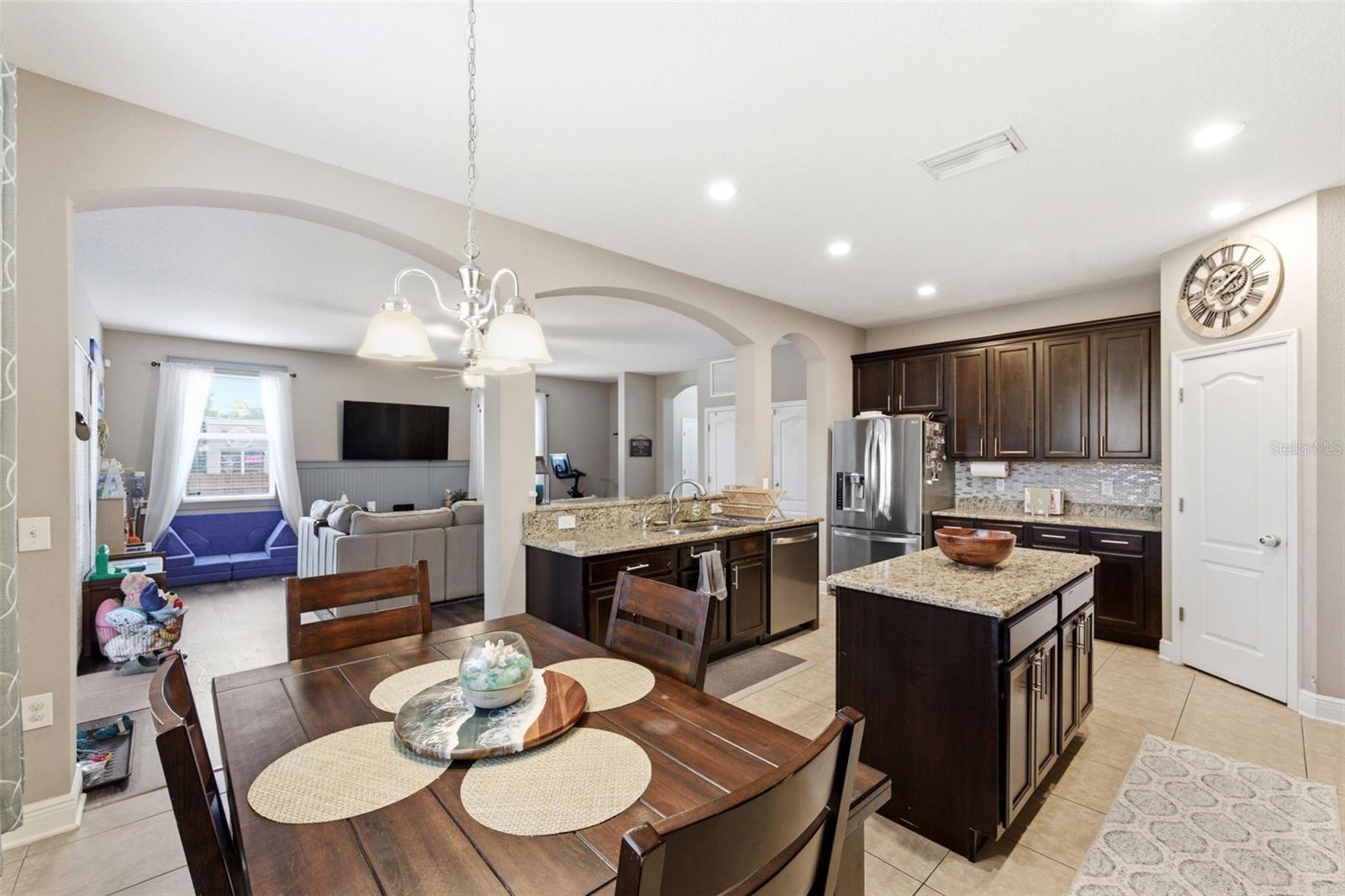 ELLIOTTS E E SUB - Residential