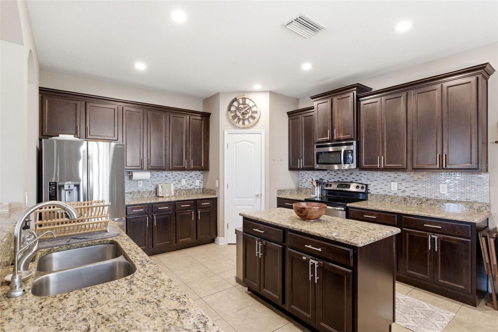 ELLIOTTS E E SUB - Residential