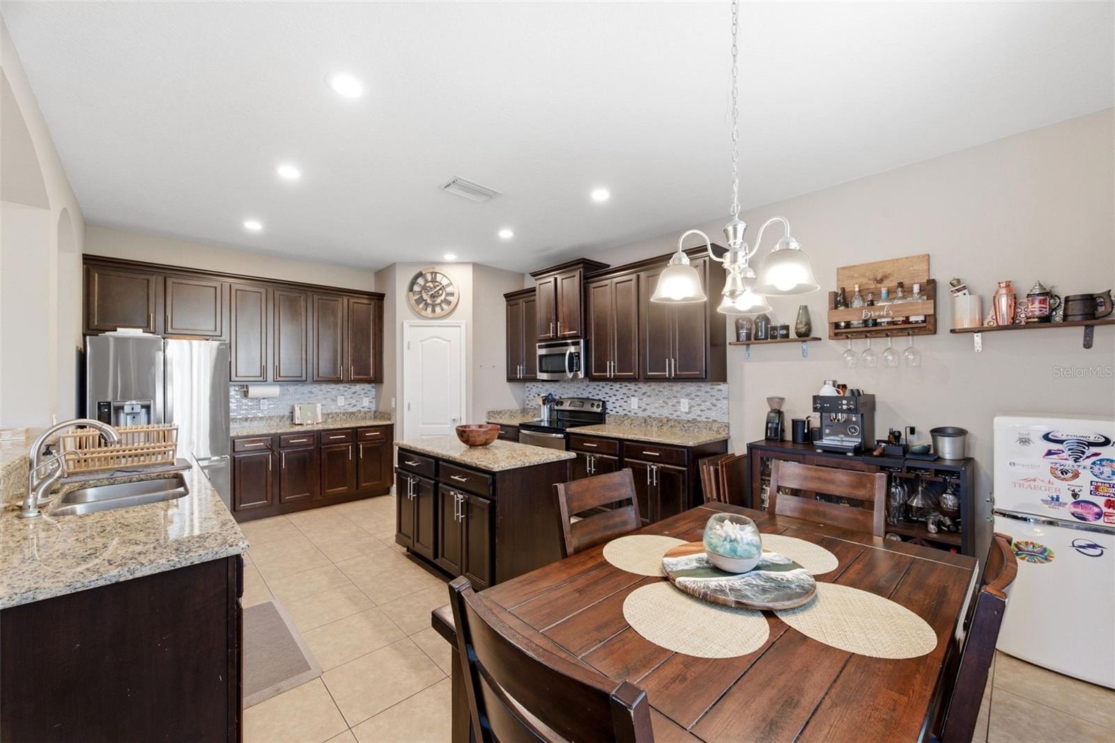 ELLIOTTS E E SUB - Residential