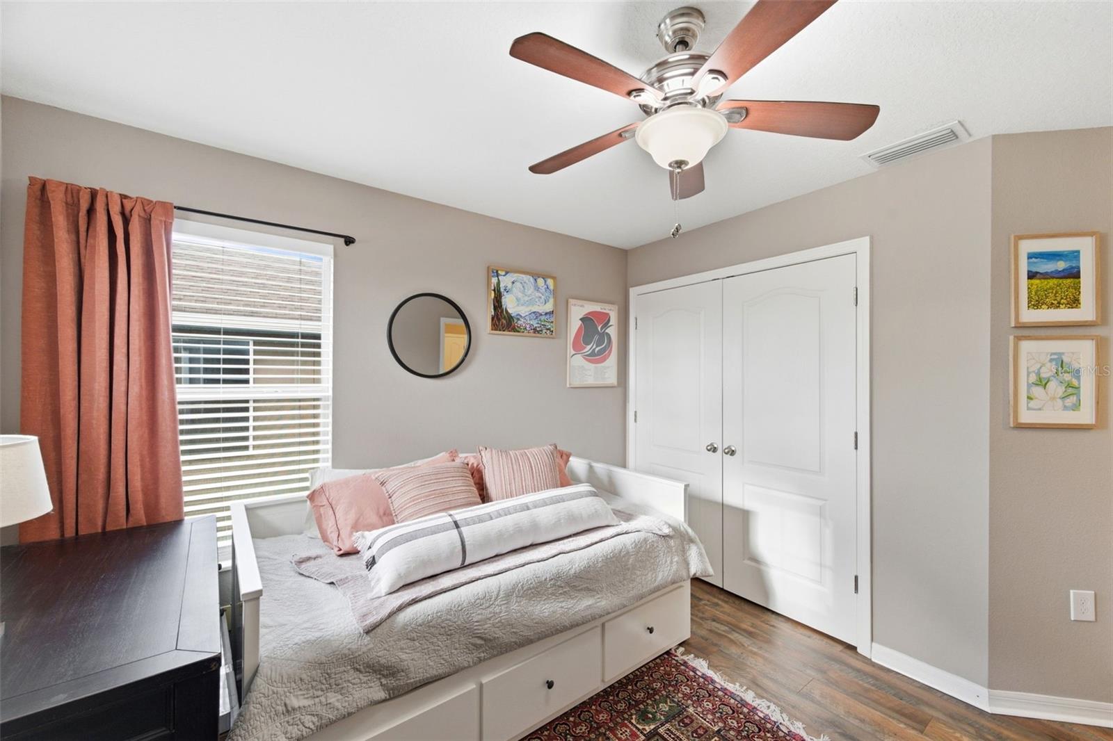 ELLIOTTS E E SUB - Residential