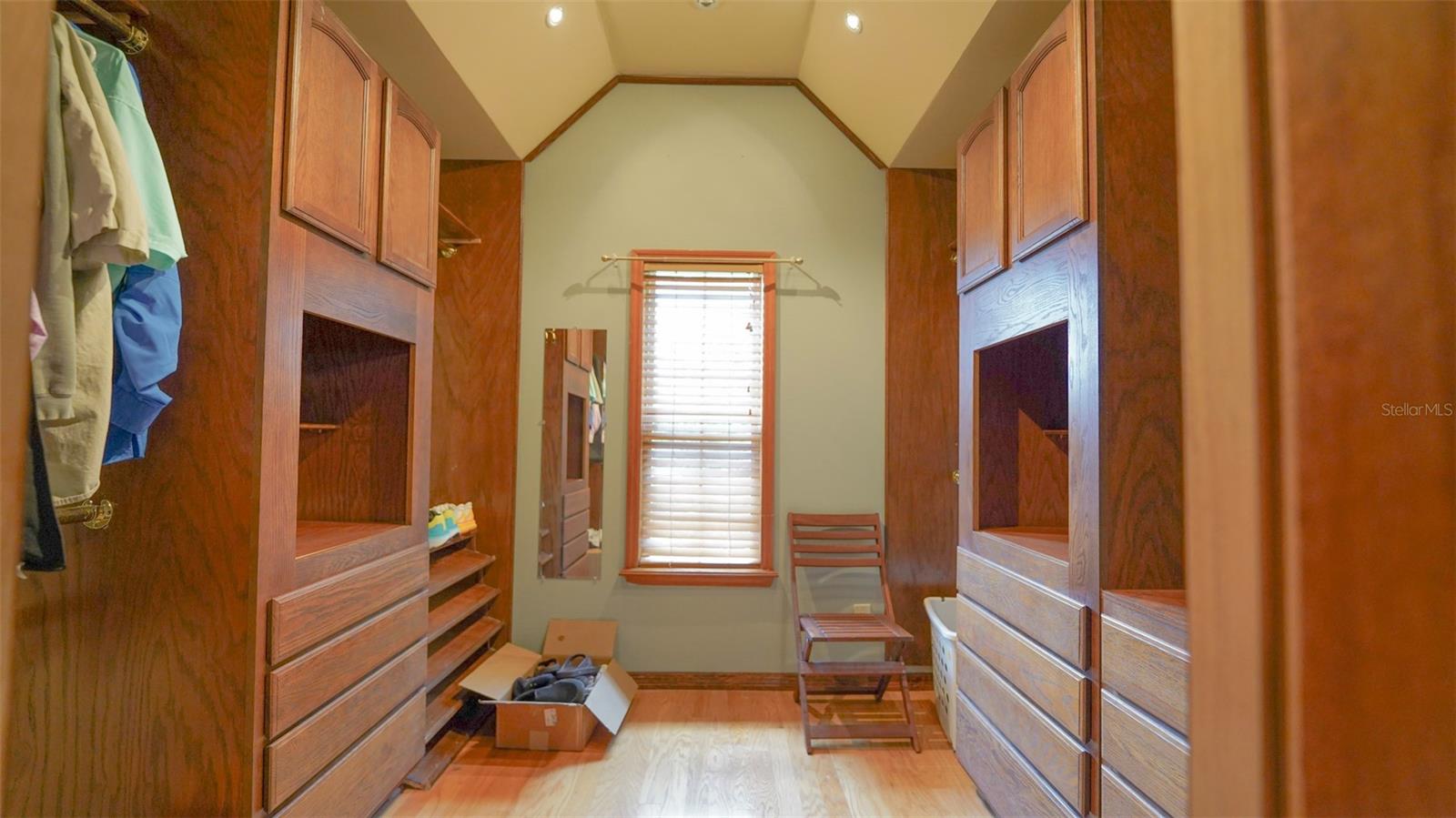 BRYNWOOD - Residential