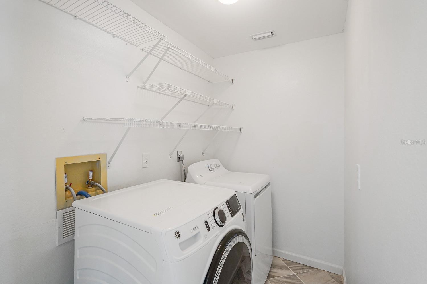 MEADOW RUN AT JACARANDA - Residential