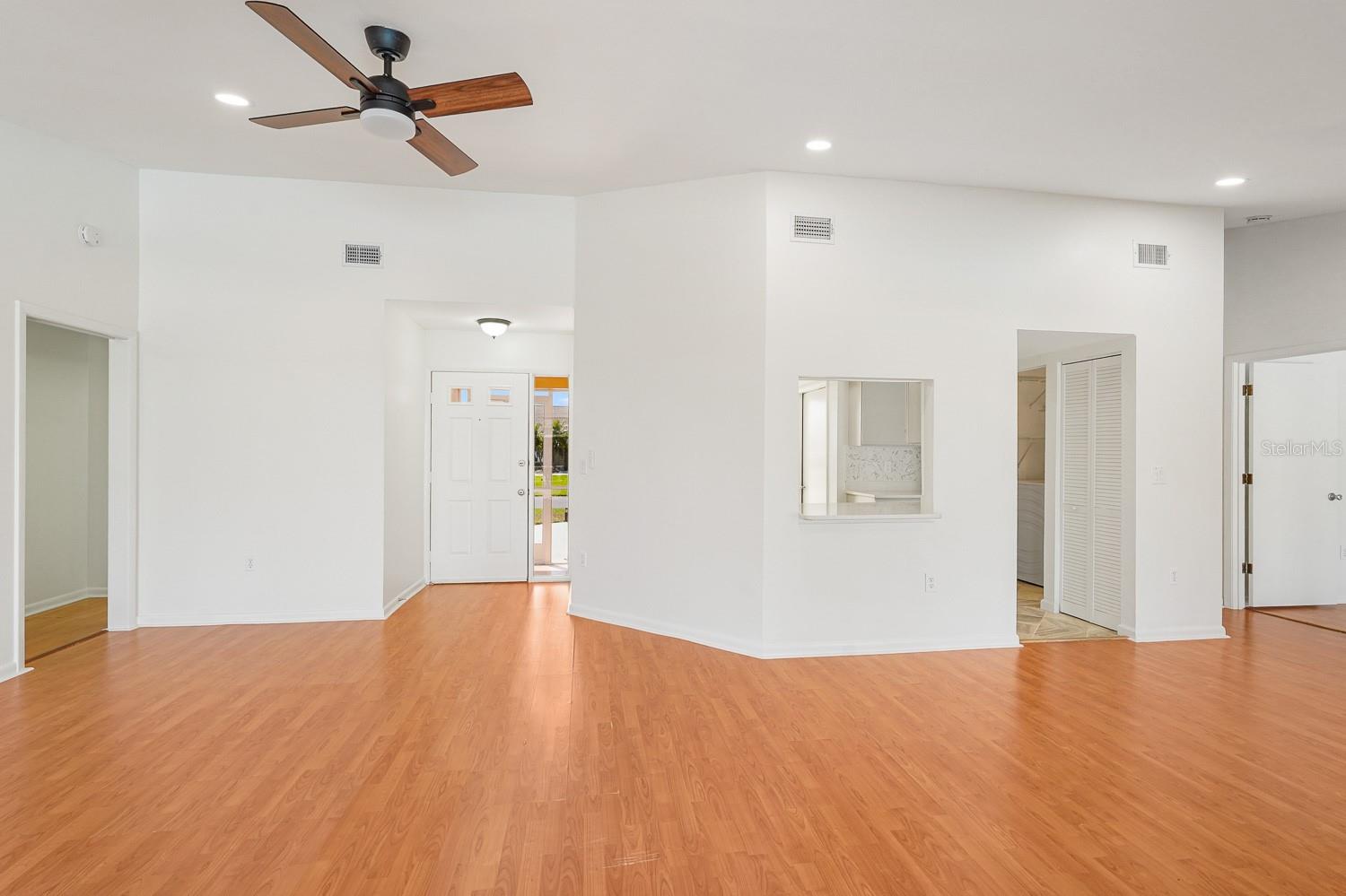 MEADOW RUN AT JACARANDA - Residential