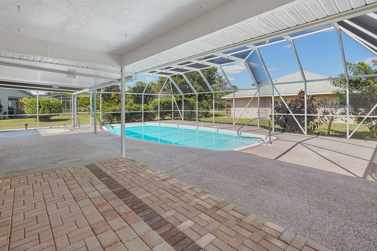 MEADOW RUN AT JACARANDA - Residential