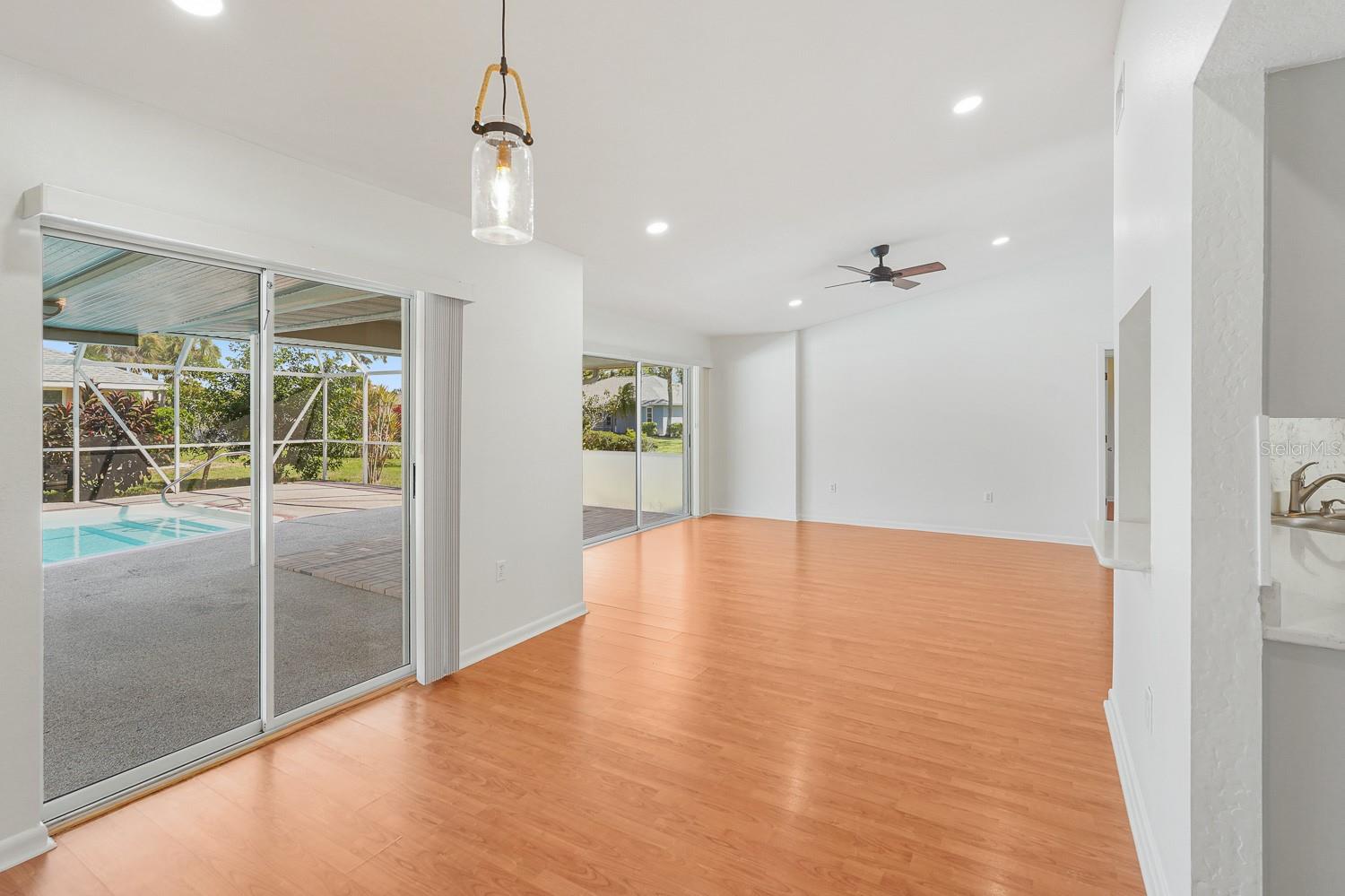 MEADOW RUN AT JACARANDA - Residential