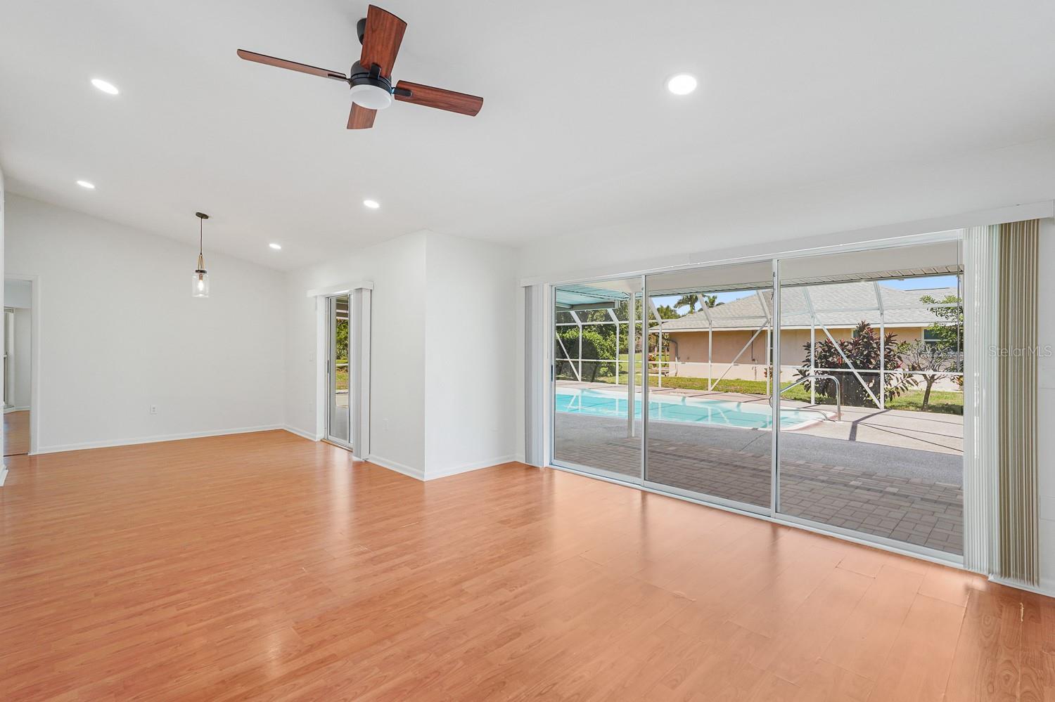 3323 MEADOW RUN CIRCLE