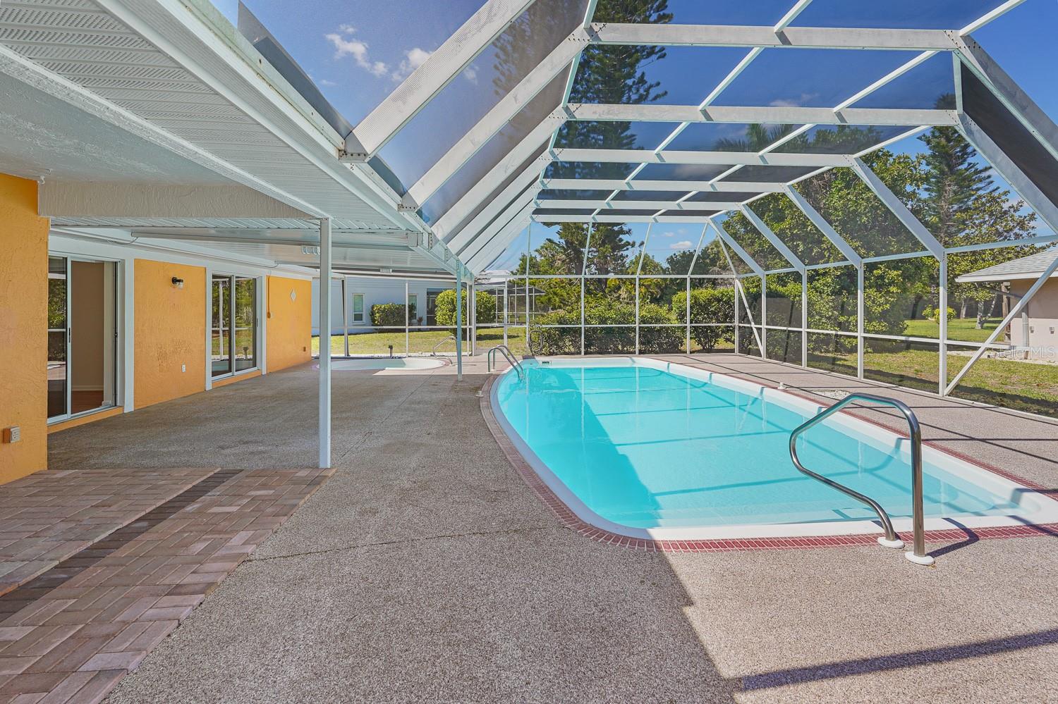 MEADOW RUN AT JACARANDA - Residential