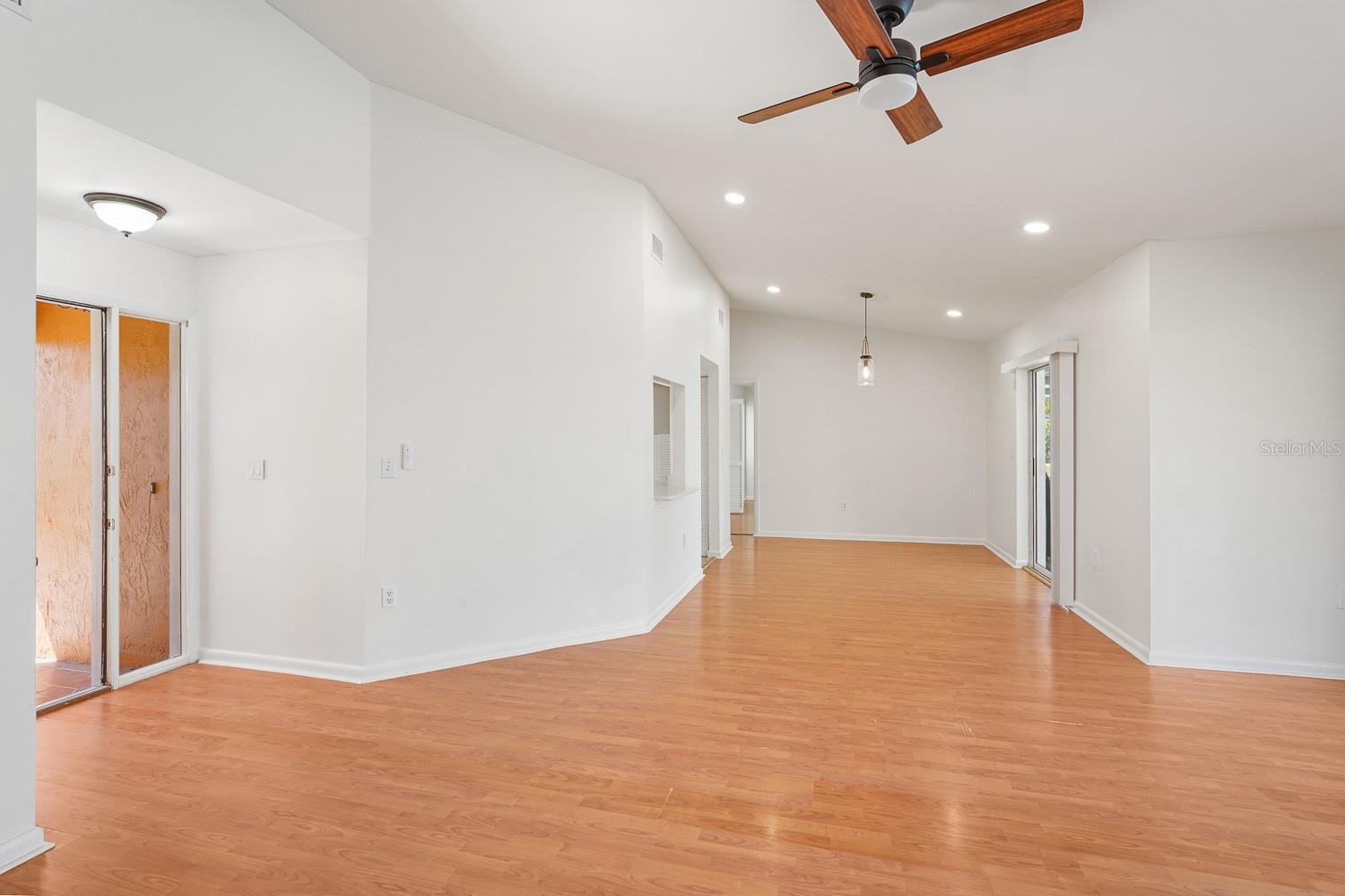 MEADOW RUN AT JACARANDA - Residential