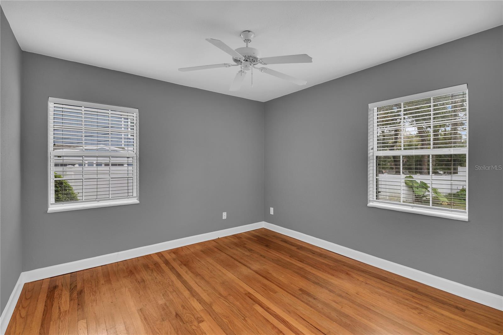 EDGEWATER - Residential