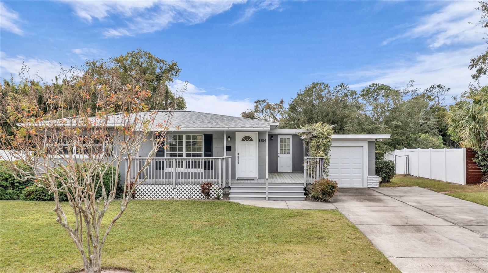 EDGEWATER - Residential