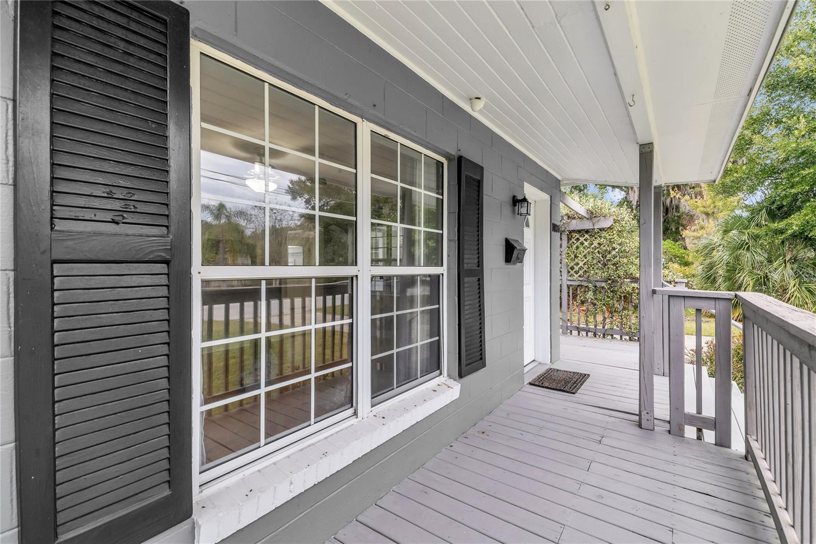 EDGEWATER - Residential