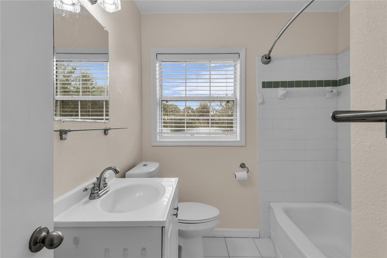 EDGEWATER - Residential