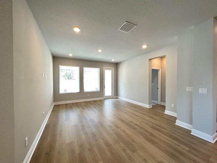 SUTHERLAND TOWN OF - Residential Lease