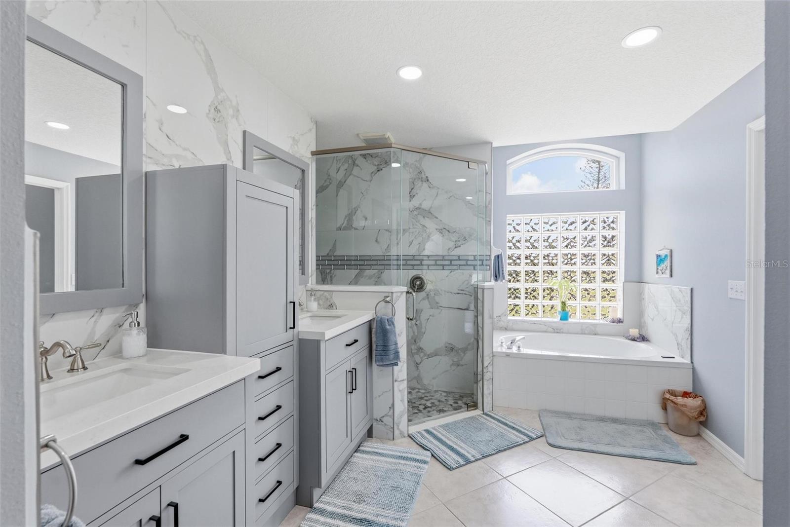 WATERS EDGE - Residential