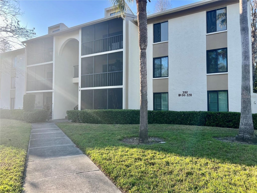 Photo of 3161 Lake Pine Way S #H1, Tarpon Springs, FL 34688 (MLS # TB8551098)
