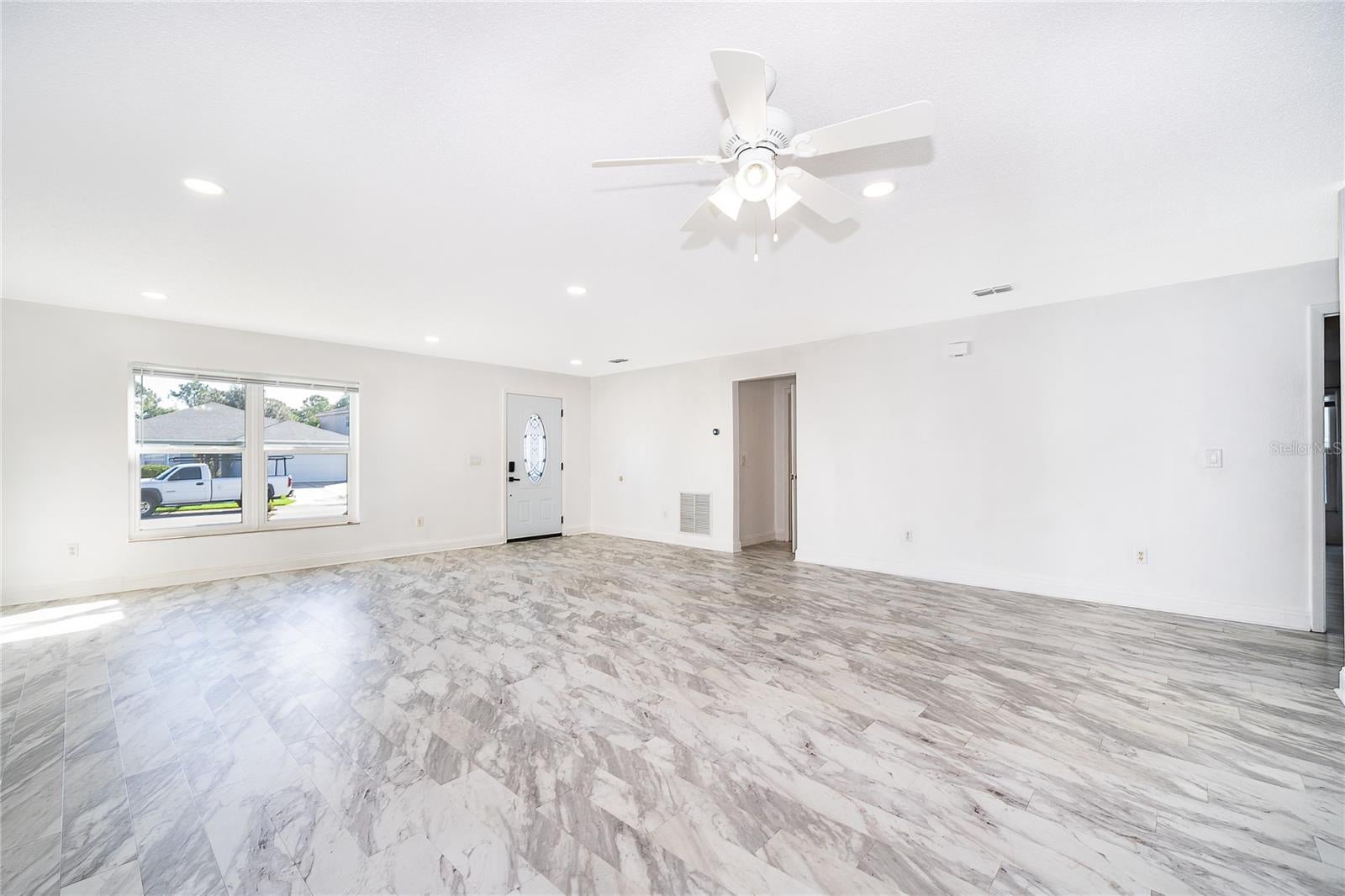3102 HOLLAND DRIVE
