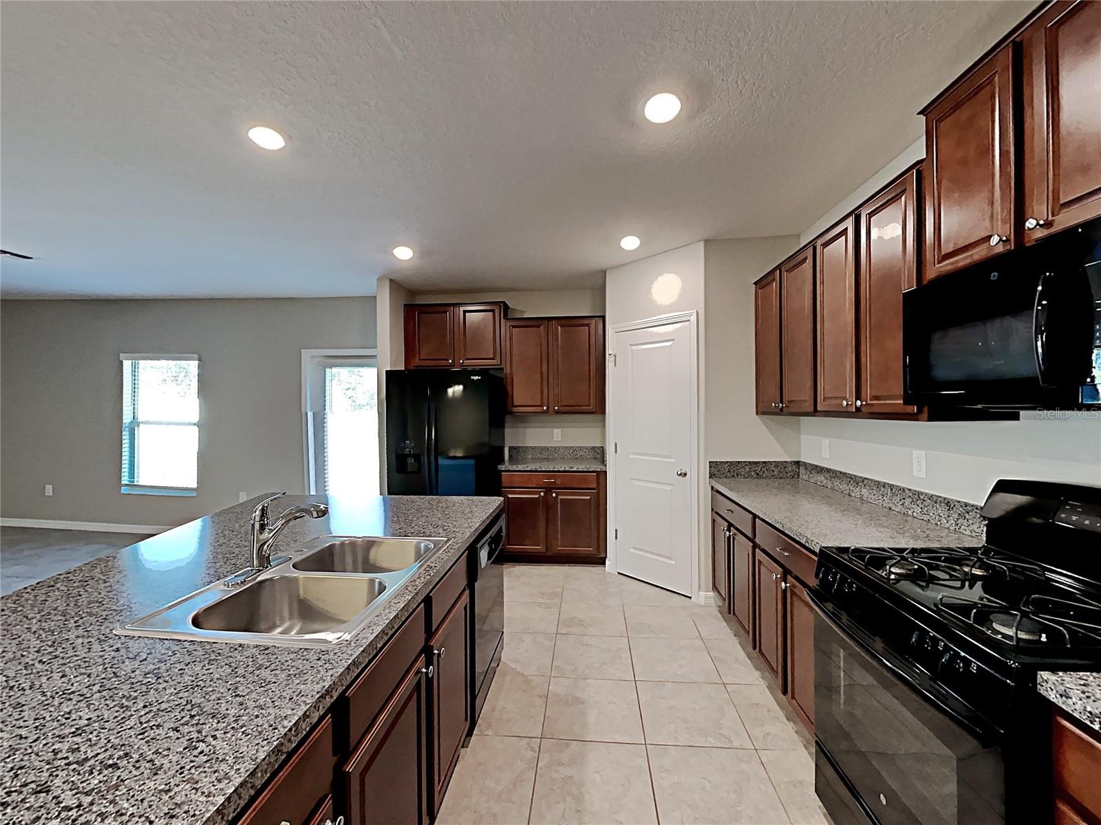 LEISEY SUB - Residential