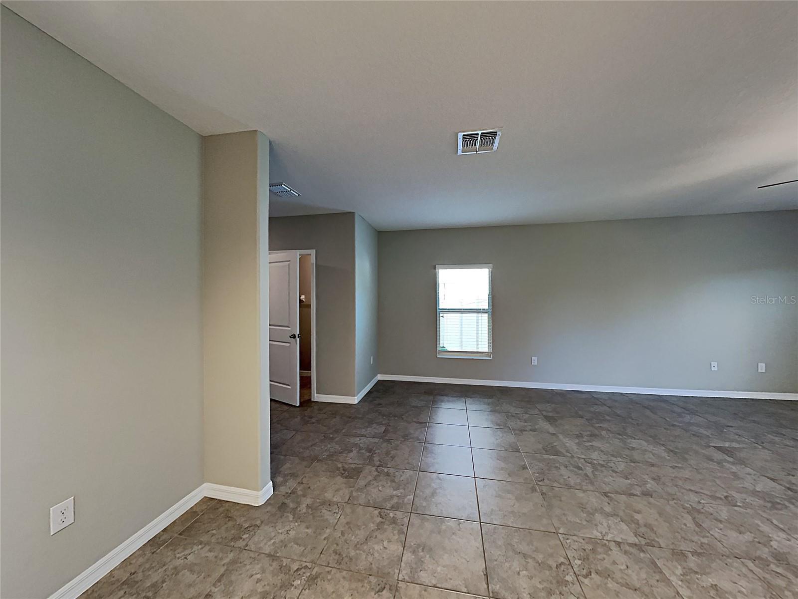 5125 WHITE CHICORY DRIVE