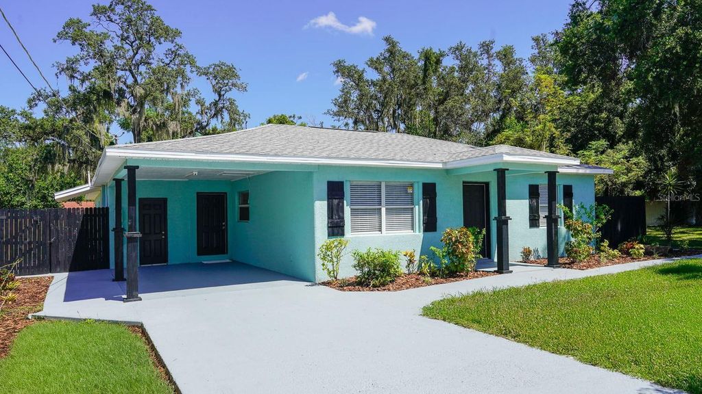 Photo of 2006 E Hanna Avenue, Tampa, FL 33610 (MLS # TB8426747)