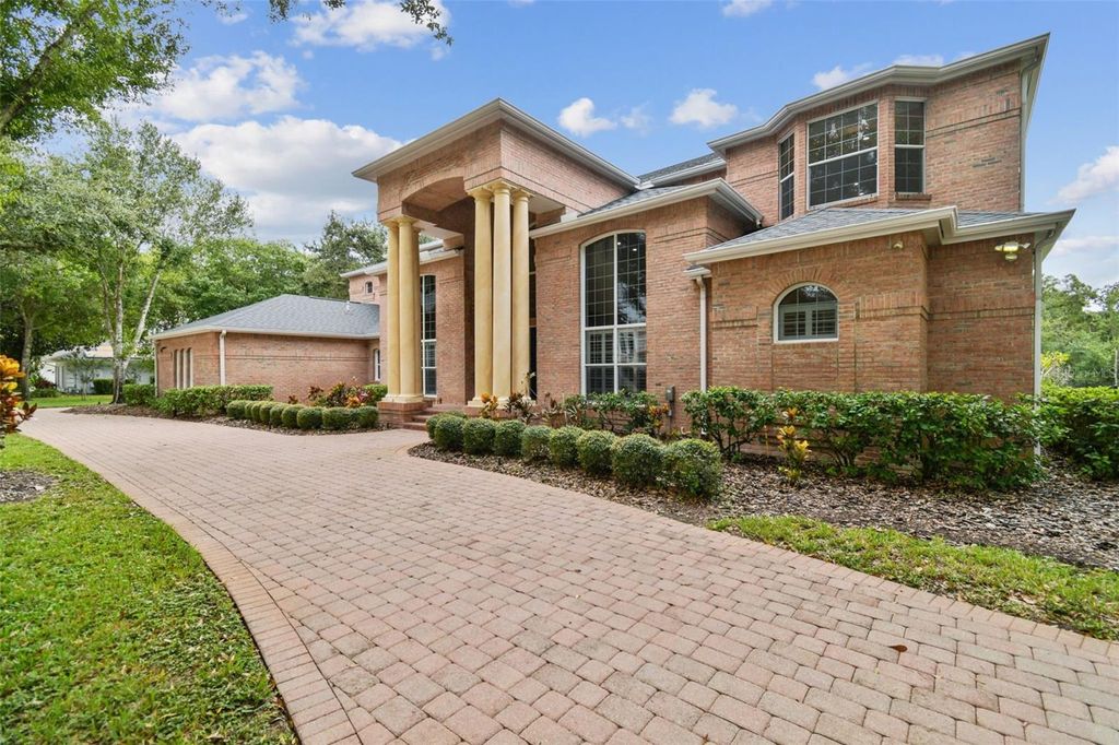 Photo of 3020 Kensington Trace, Tarpon Springs, FL 34688 (MLS # TB8438110)