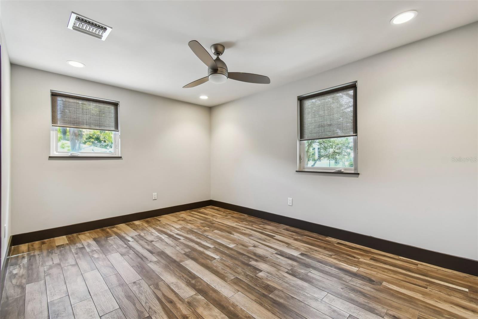 BAYSHORE ESTATES 4 - Residential