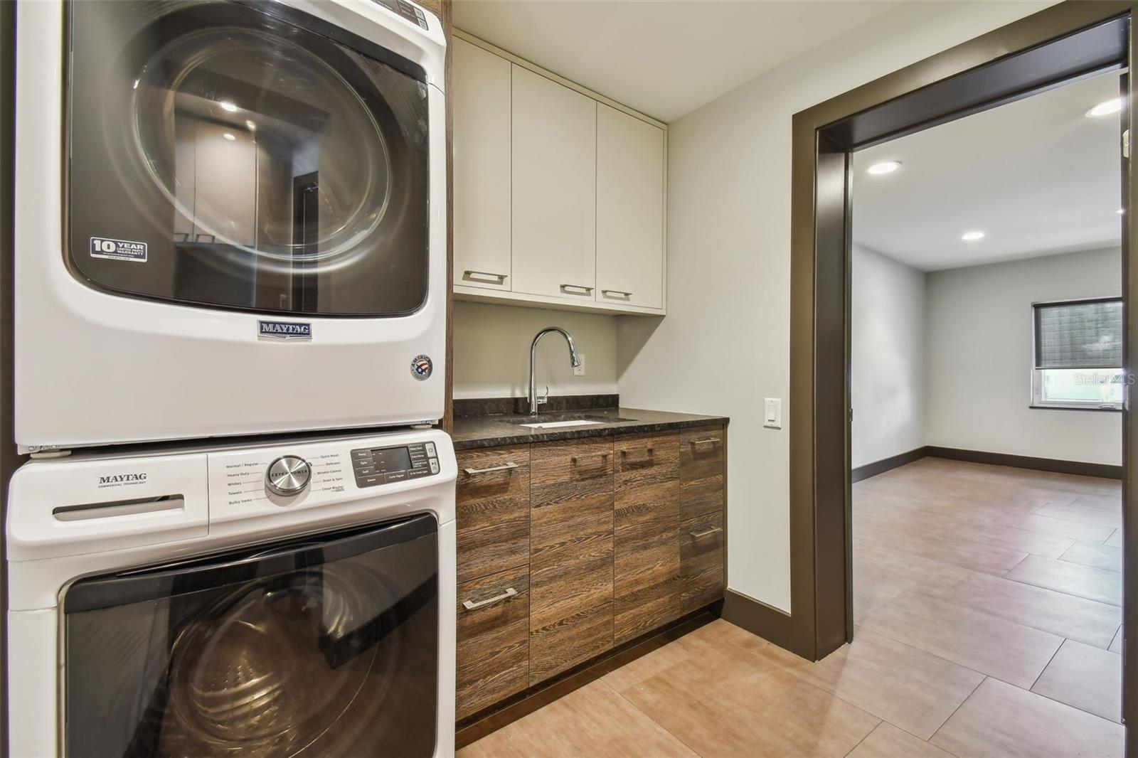 BAYSHORE ESTATES 4 - Residential