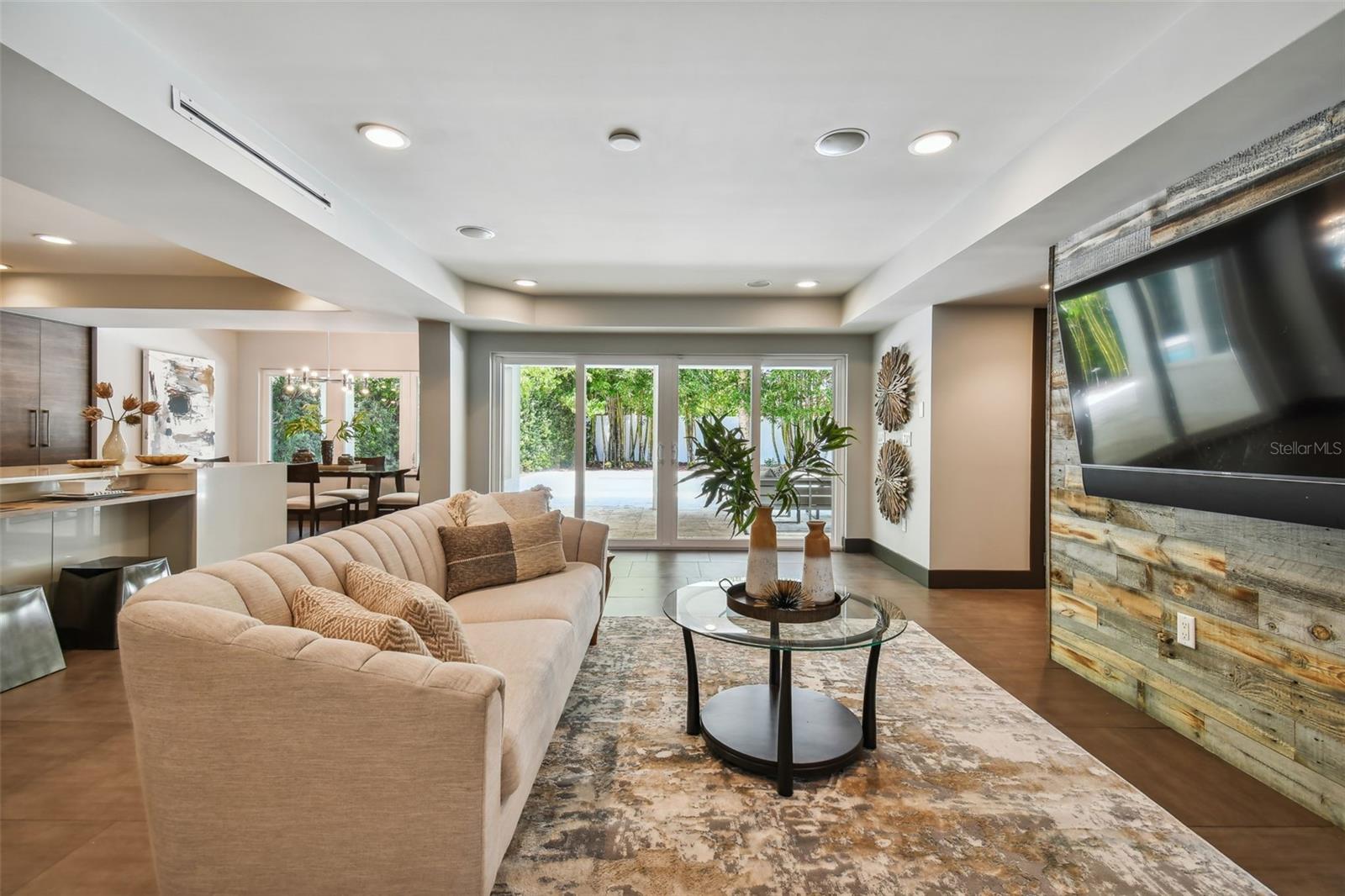 BAYSHORE ESTATES 4 - Residential