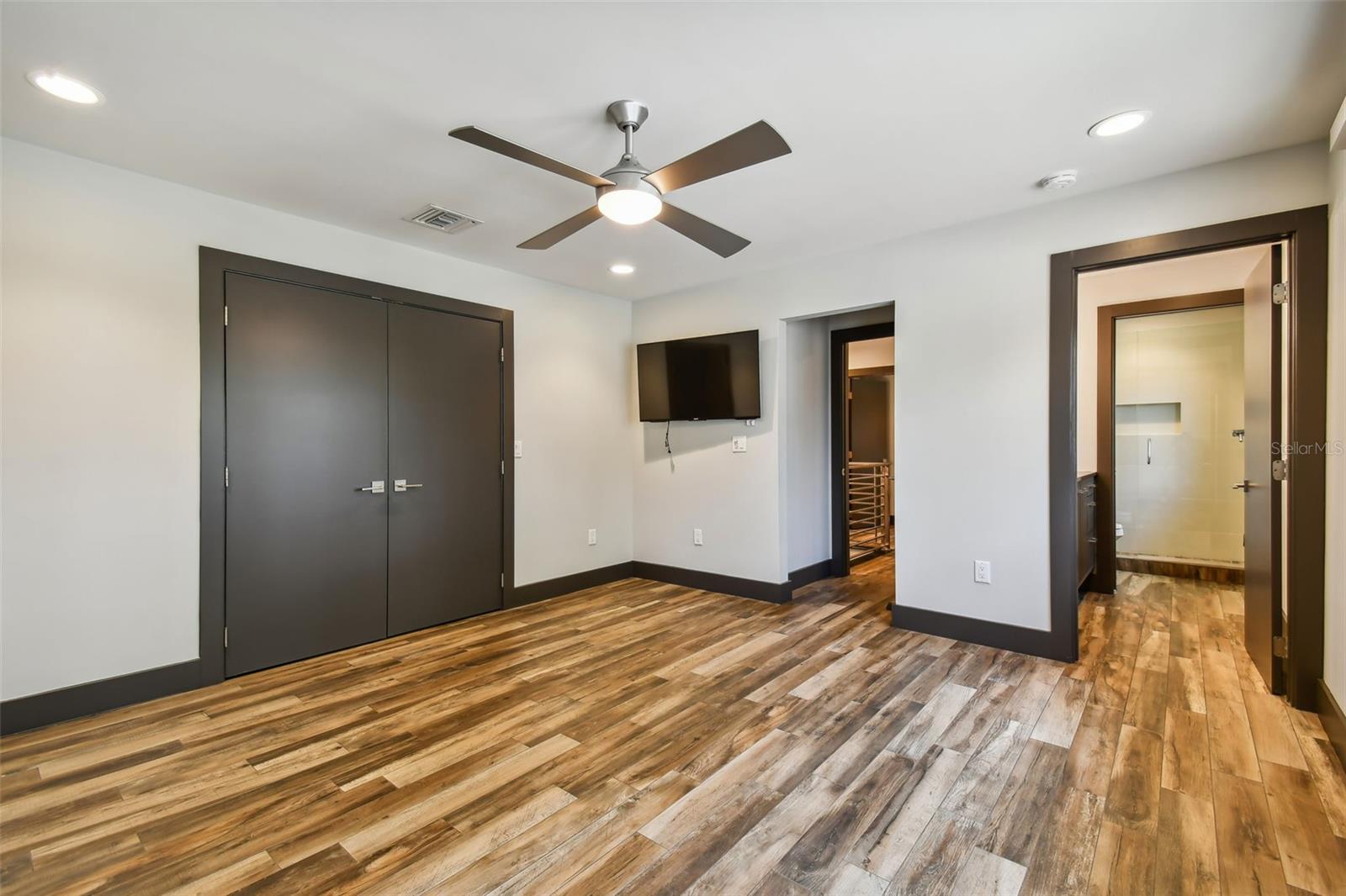 BAYSHORE ESTATES 4 - Residential