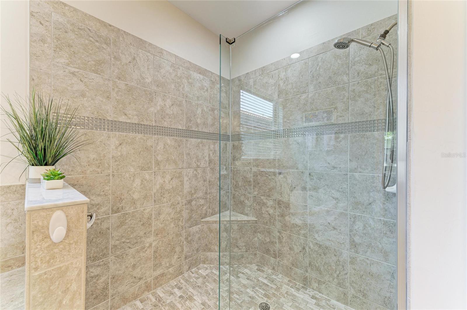 TOSCANA ISLES UN 1 - Residential