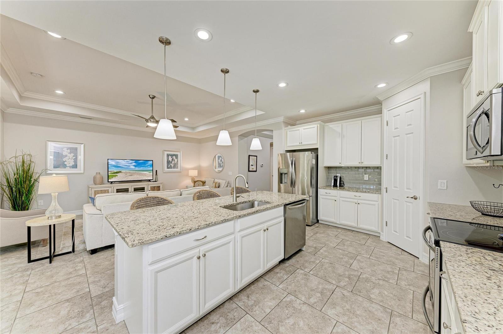 131 MARAVIYA BOULEVARD