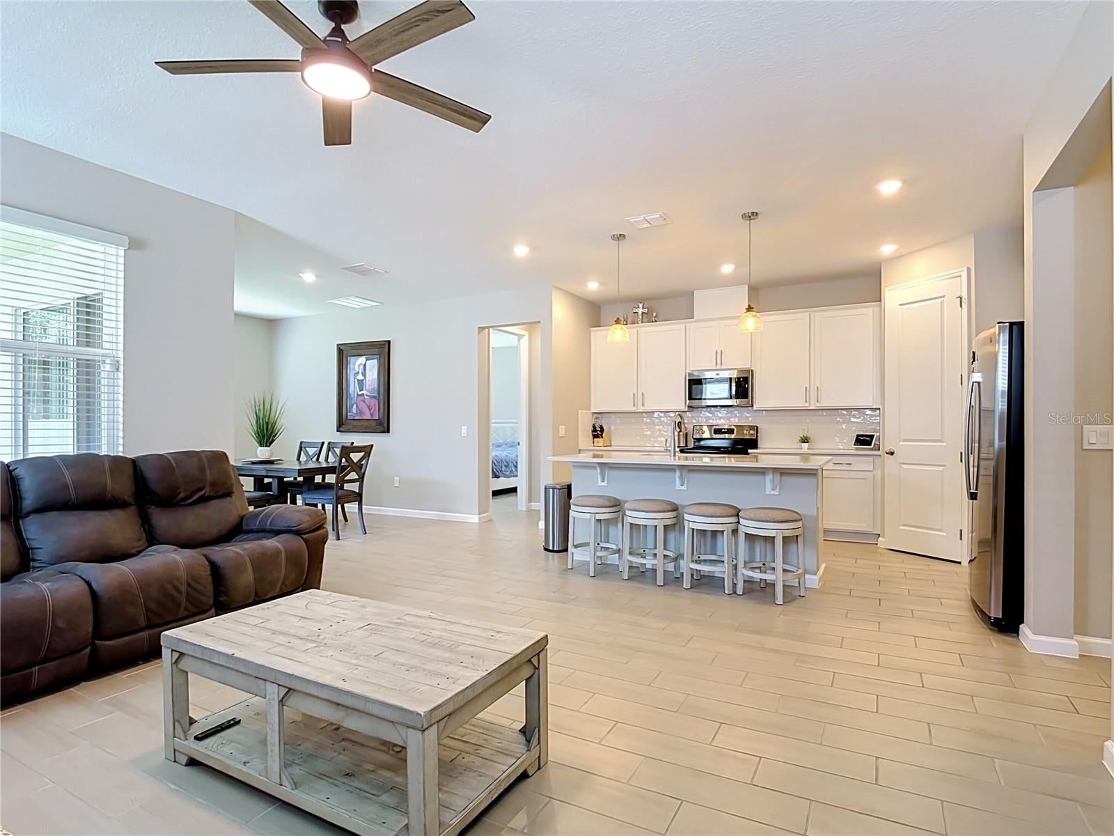 1525 ERIN BREEZE LANE