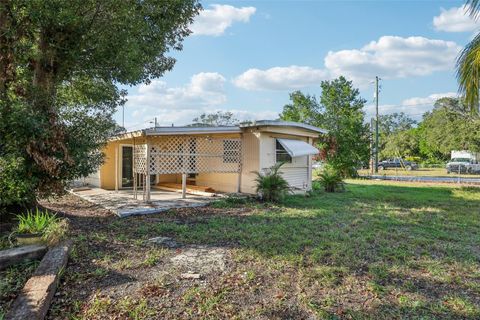 A home in LAKE WALES