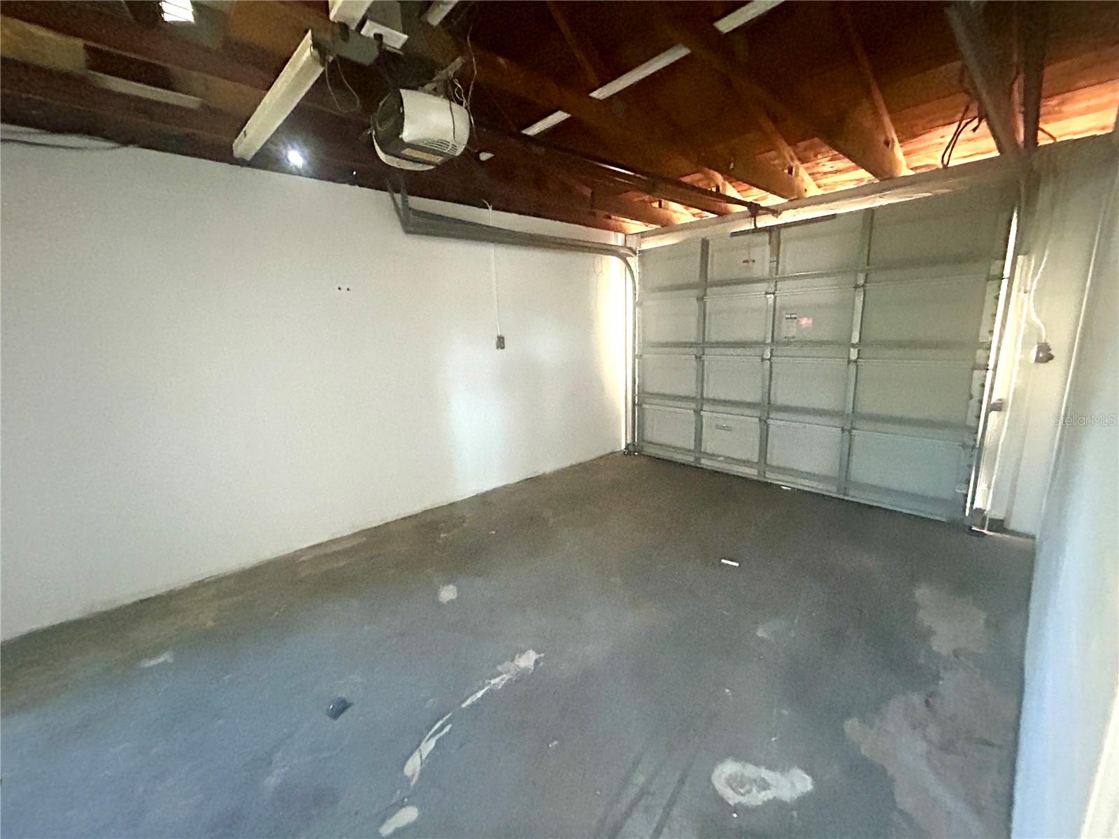 BEACON SQUARE - Residential Lease