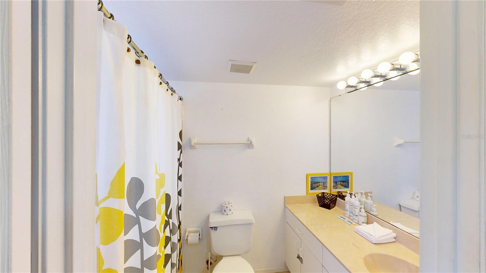 VILLAGES AT MANGO KEY PH 1A THE - Residential