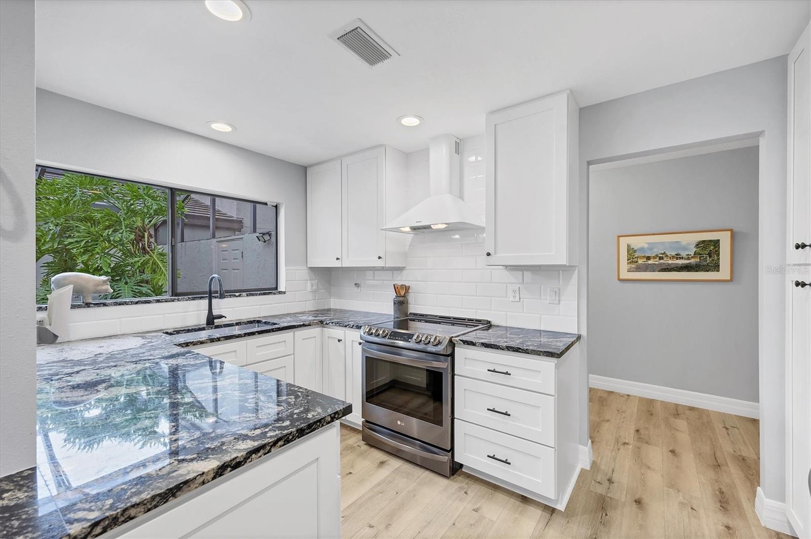 GLEN OAKS MANOR HOMES PH 1 - Residential